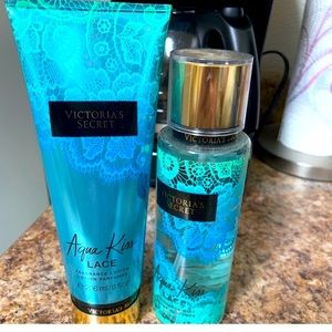 Victoria’s Secret aqua lace kiss 💋